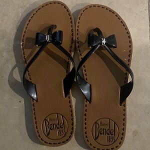 Henri Bendel sandals, new but wore once to try on.  No box.   Size 7